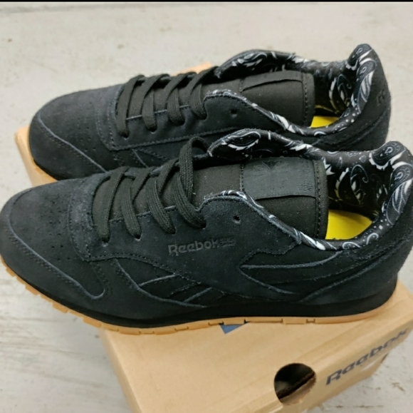 🆕 Reebok | Classic Black Suede Ortholite Big Kids Sneakers Size 2.5 & 3 Youth - Picture 2 of 11